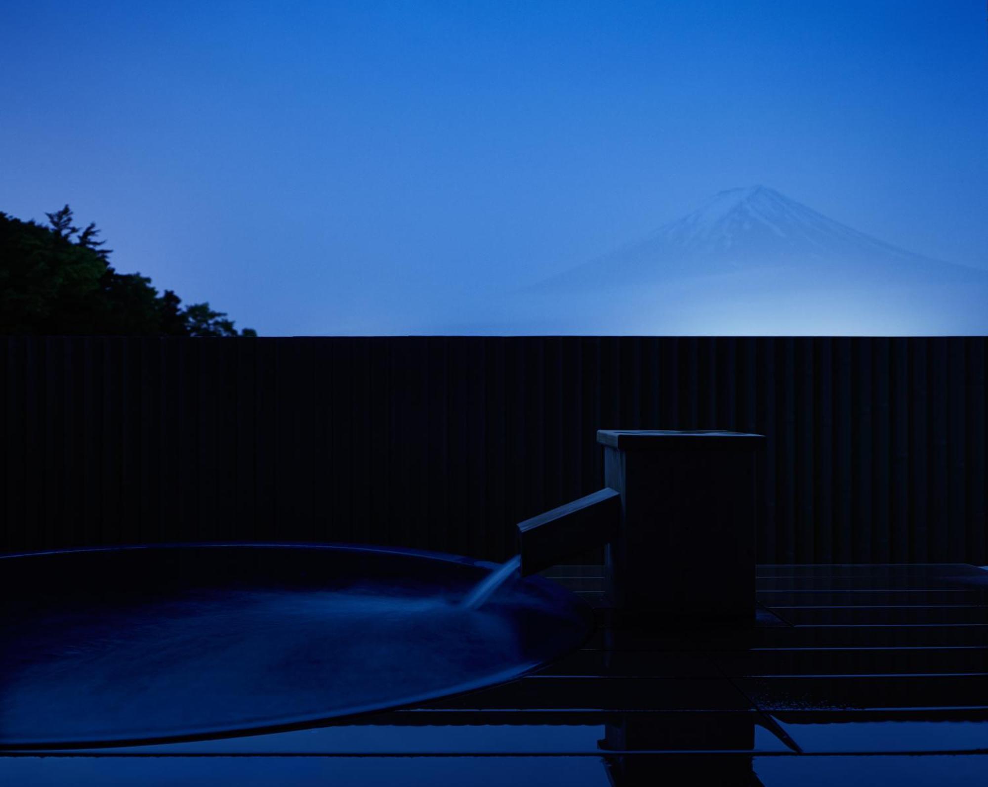 Fujikawaguchiko Onsen Konanso Hotell Rum bild Mount Fuji from the hotel